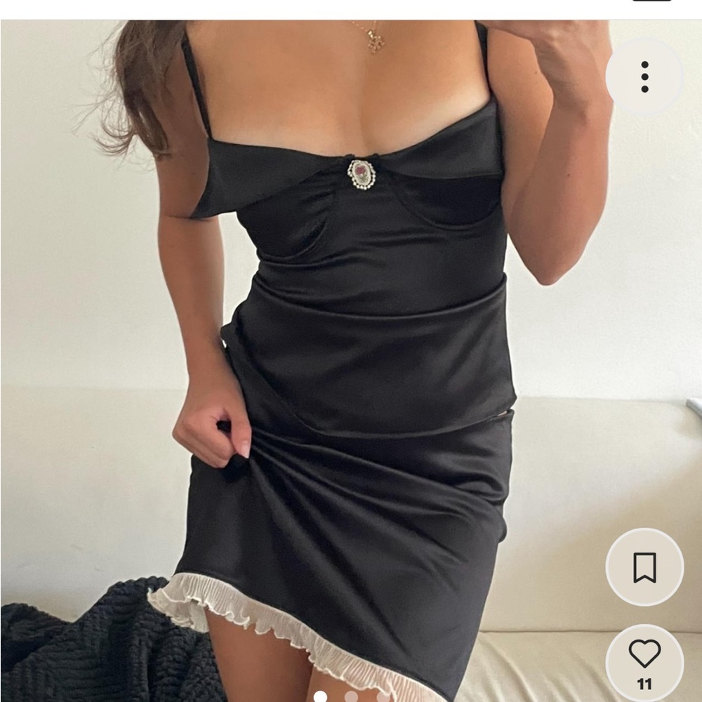 Selling enduring kairos top and skirt